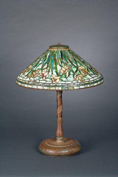 Lampada da tavolo con paralume verde a narciso, c.1898-1905 da Tiffany und Company